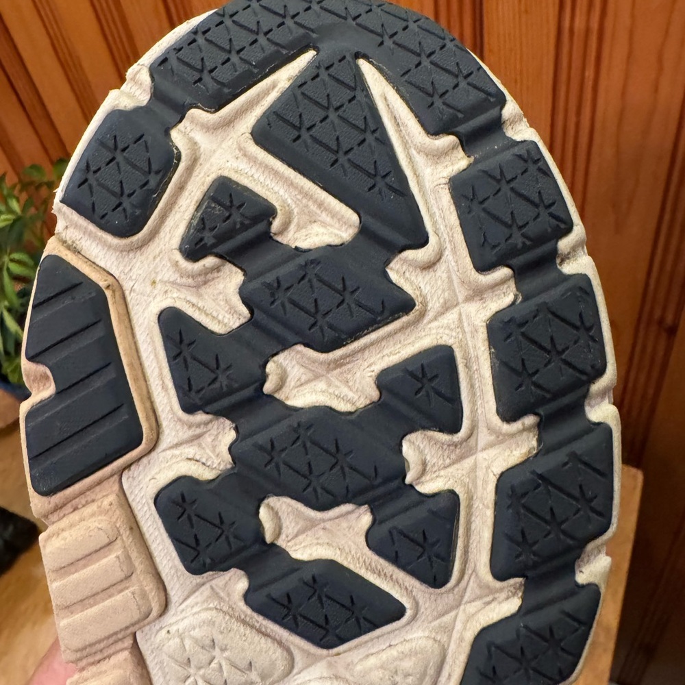 Women’s Hoka  Arahi 5 Running Shoes size 10.5 - Picture 10 of 13